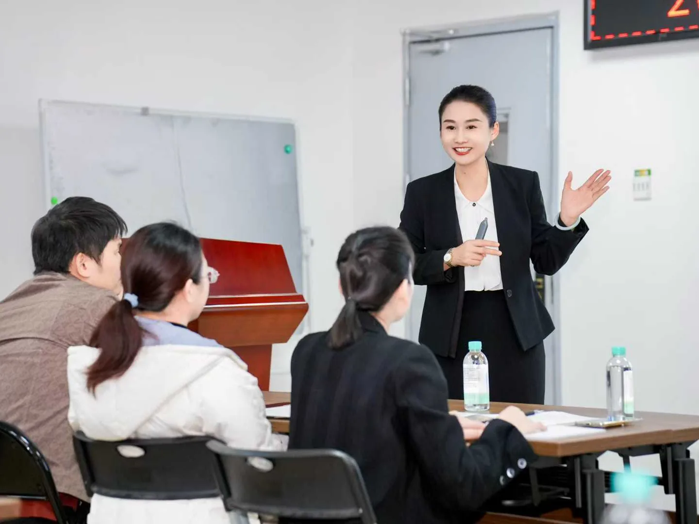 钦州市第一人民医院考博班面授课顺利举行 钦州市第一人民医院考博班面授课顺利举行